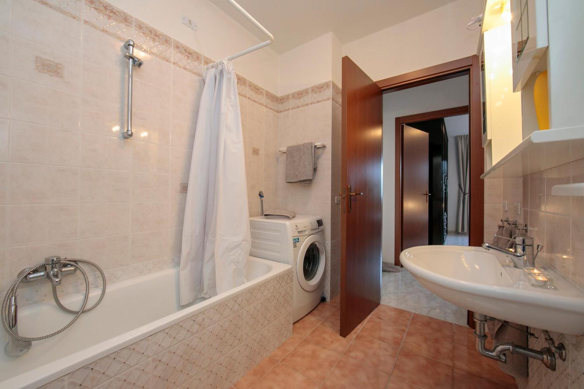 Sonenga Panoramic Terrace Apartment Menaggio Exterior photo