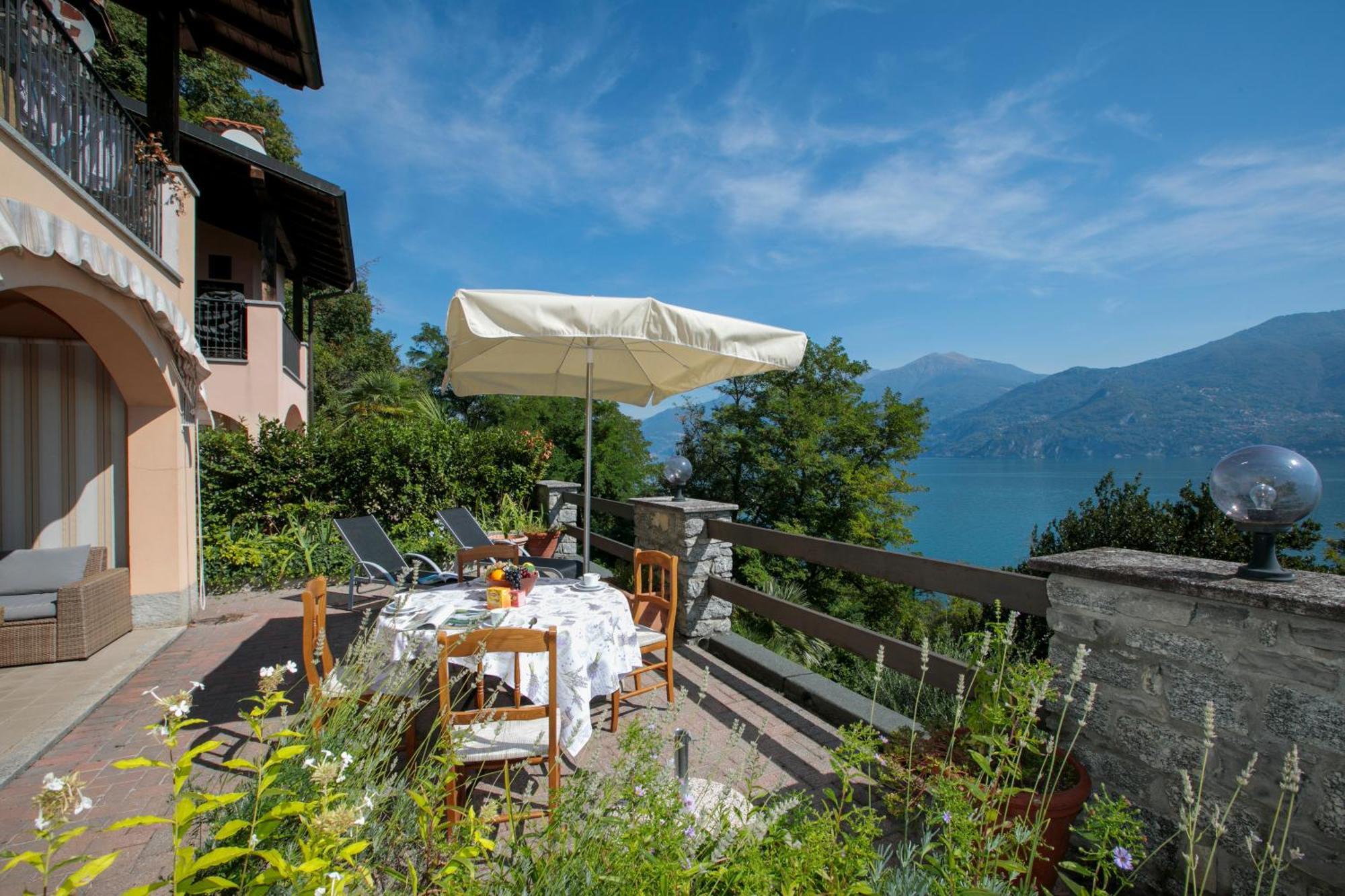 Sonenga Panoramic Terrace Apartment Menaggio Exterior photo