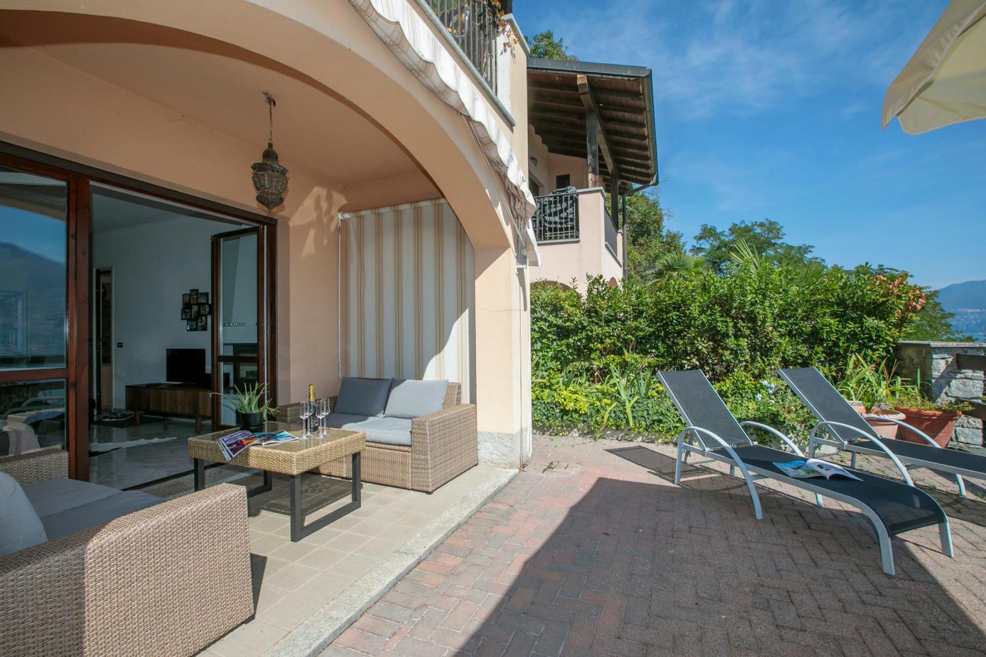 Sonenga Panoramic Terrace Apartment Menaggio Exterior photo